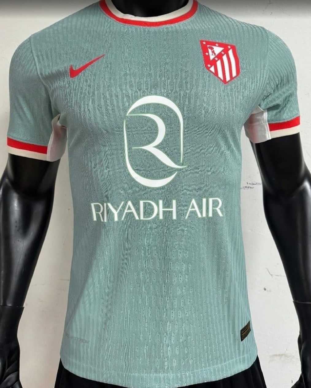 camiseta atlético madrid visita 24/25 tipo player 1.1 camiseta atlético madrid visita 24/25 tipo player 1.1